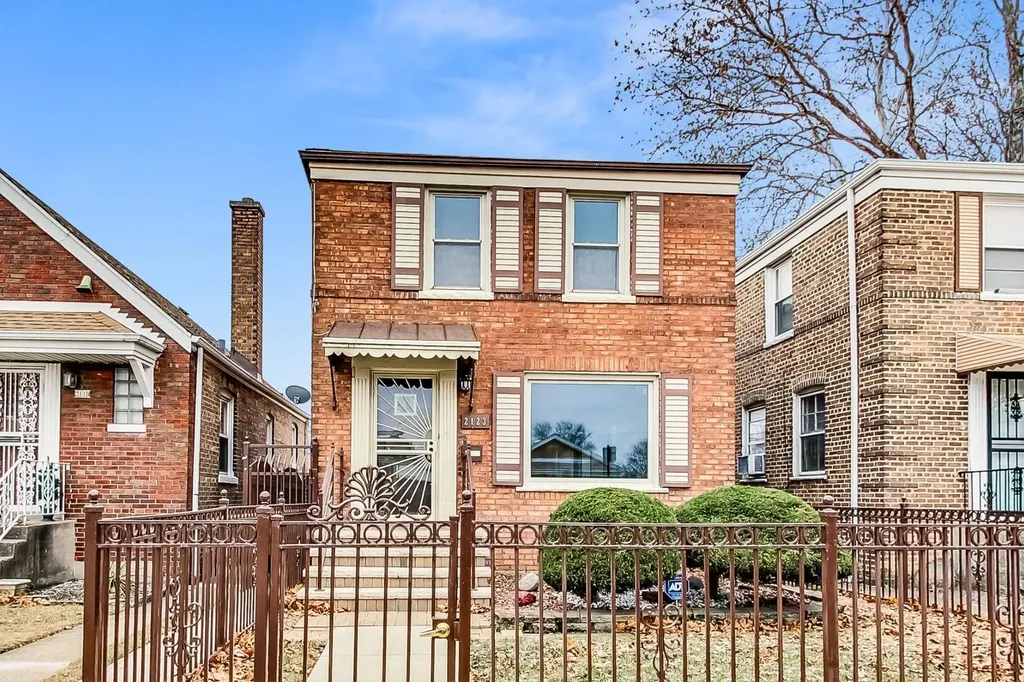 2123 West 83rd Street Chicago IL 60620