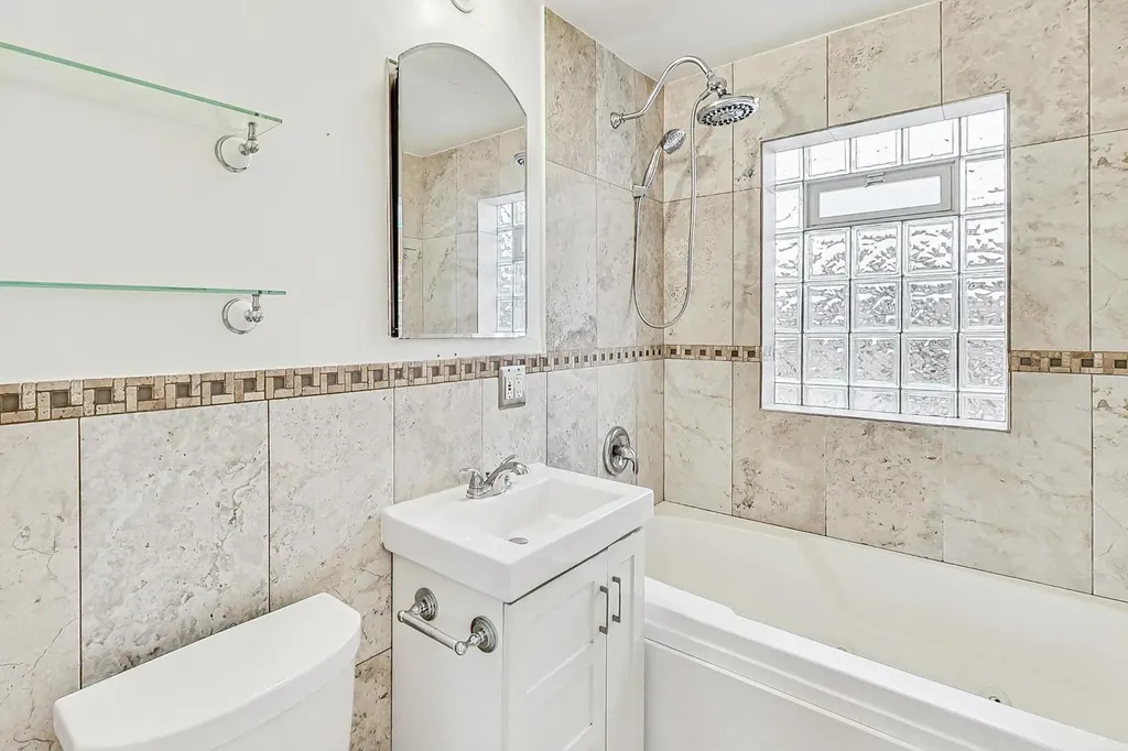 2123 West 83rd Street Chicago IL 60620