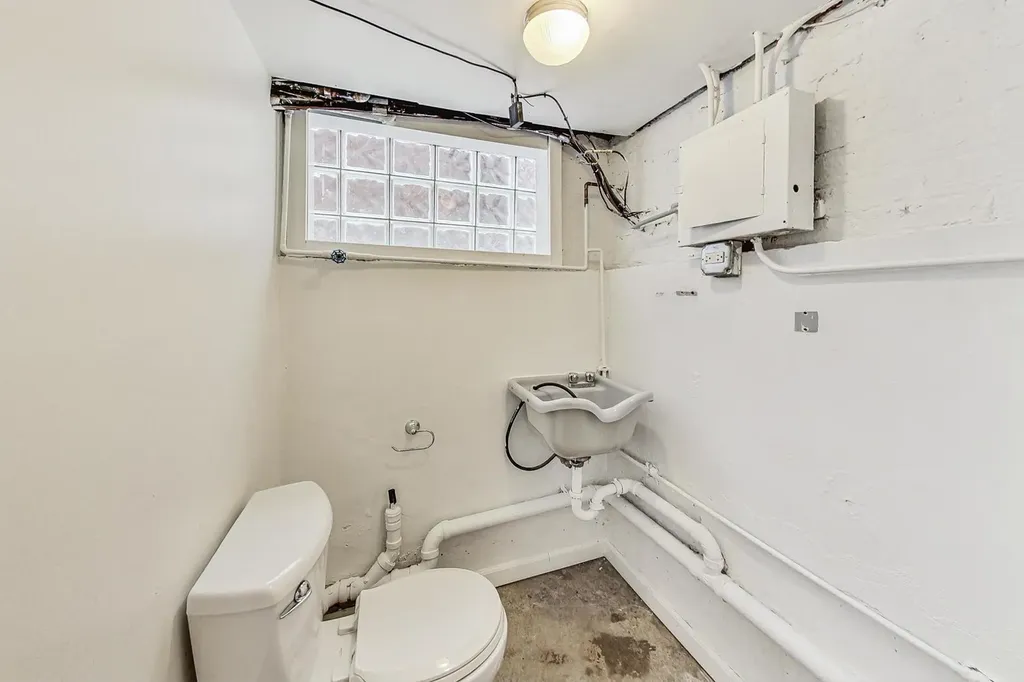 2123 West 83rd Street Chicago IL 60620
