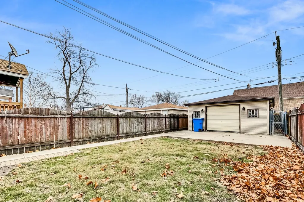 2123 West 83rd Street Chicago IL 60620