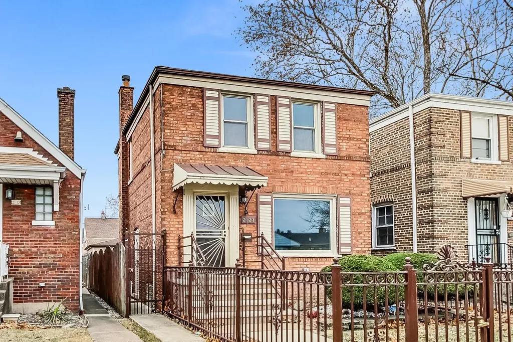 2123 West 83rd Street Chicago IL 60620