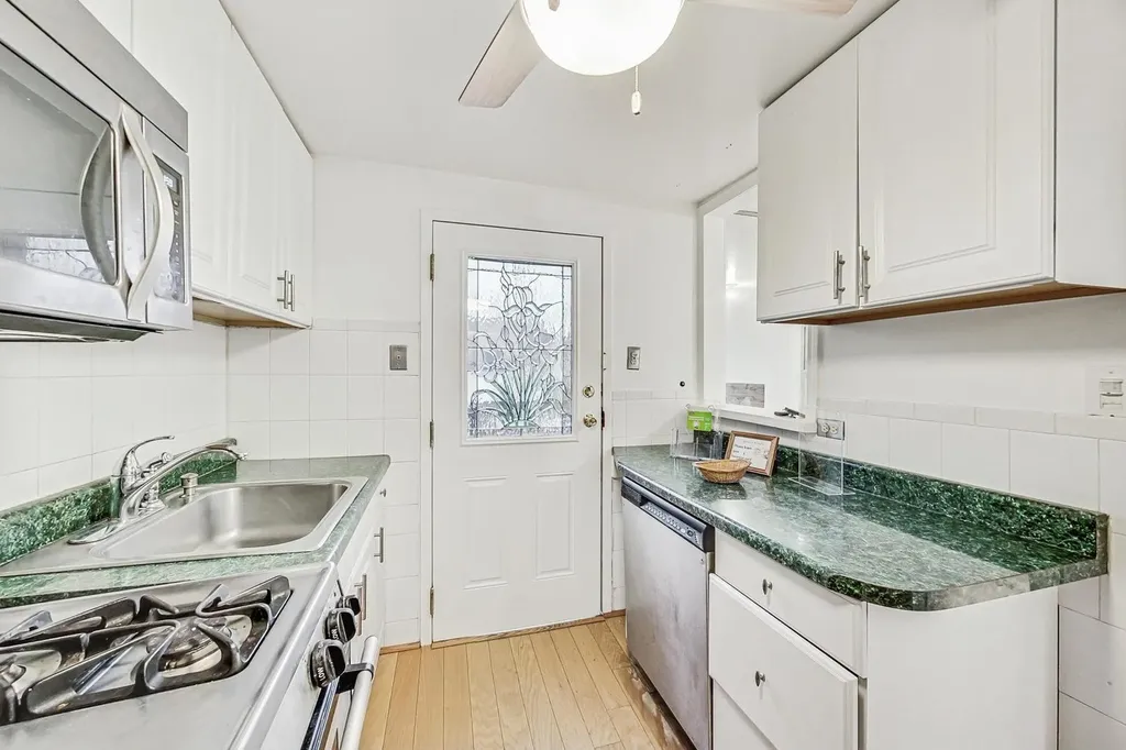 2123 West 83rd Street Chicago IL 60620