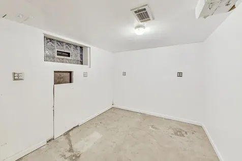 2123 West 83rd Street Chicago IL 60620
