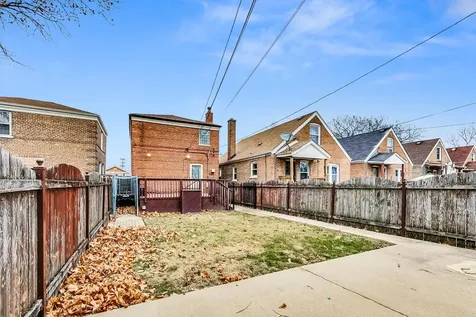 2123 West 83rd Street Chicago IL 60620