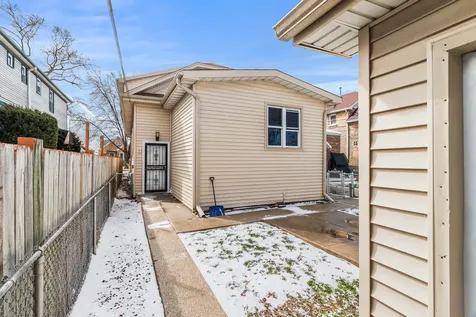 7424 West 57th Place Summit IL 60501