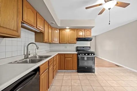 625 Lynn Avenue Romeoville IL 60446