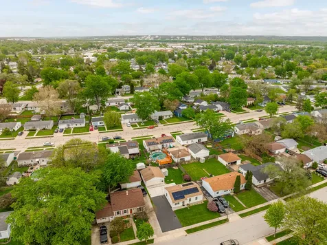 625 Lynn Avenue Romeoville IL 60446