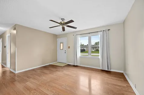 625 Lynn Avenue Romeoville IL 60446