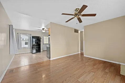 625 Lynn Avenue Romeoville IL 60446