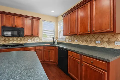 239 Pawtucket Avenue Elgin IL 60124