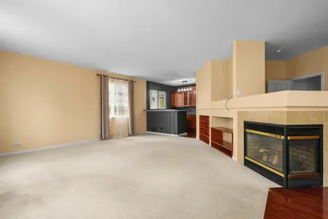239 Pawtucket Avenue Elgin IL 60124