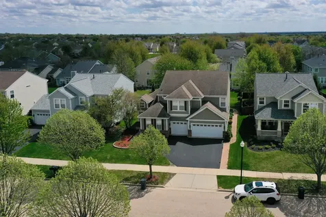239 Pawtucket Avenue Elgin IL 60124