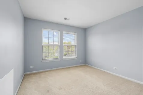239 Pawtucket Avenue Elgin IL 60124