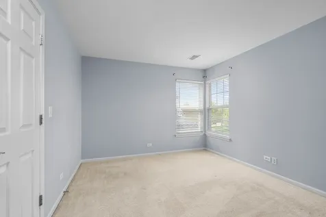 239 Pawtucket Avenue Elgin IL 60124