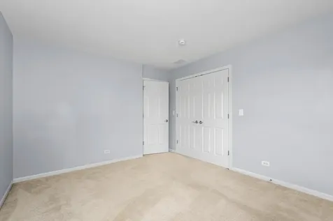 239 Pawtucket Avenue Elgin IL 60124