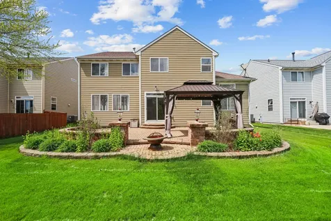 239 Pawtucket Avenue Elgin IL 60124