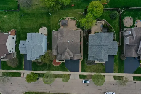 239 Pawtucket Avenue Elgin IL 60124