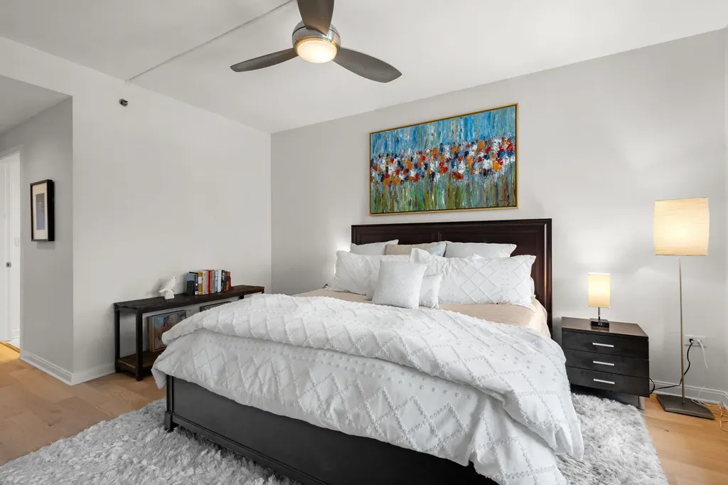 130 North Garland Court Chicago IL 60602