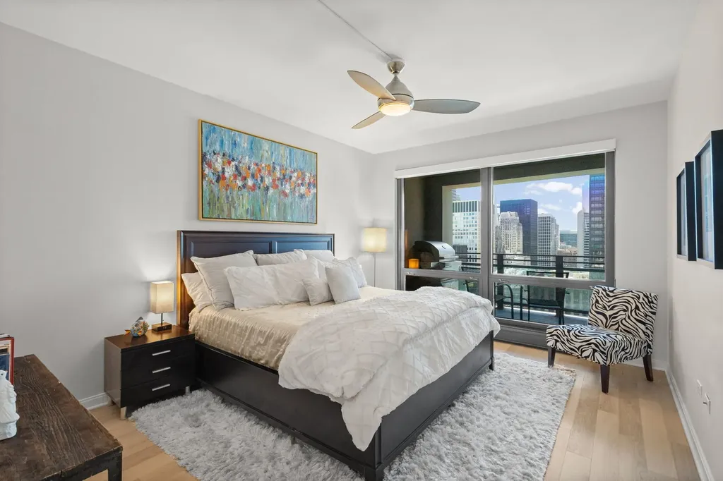 130 North Garland Court Chicago IL 60602