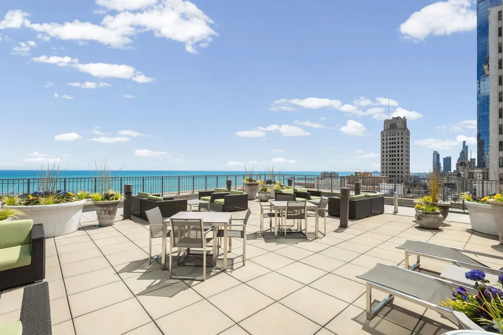 130 North Garland Court Chicago IL 60602