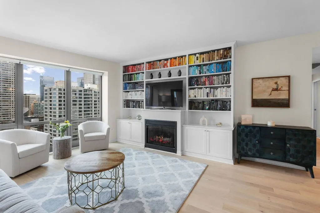 130 North Garland Court Chicago IL 60602
