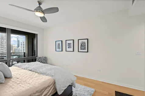 130 North Garland Court Chicago IL 60602