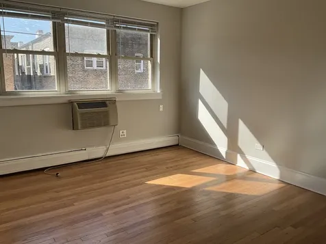 5950 North Kenmore Avenue Chicago IL 60660