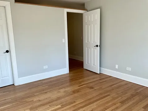 5950 North Kenmore Avenue Chicago IL 60660