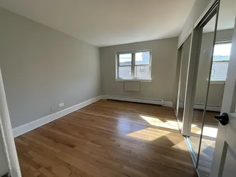 5950 North Kenmore Avenue Chicago IL 60660