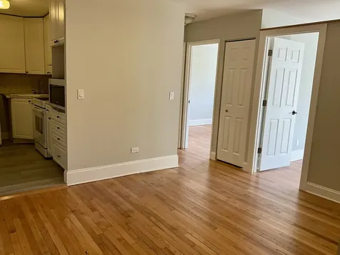 5950 North Kenmore Avenue Chicago IL 60660