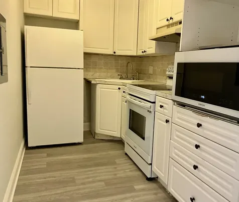 5950 North Kenmore Avenue Chicago IL 60660