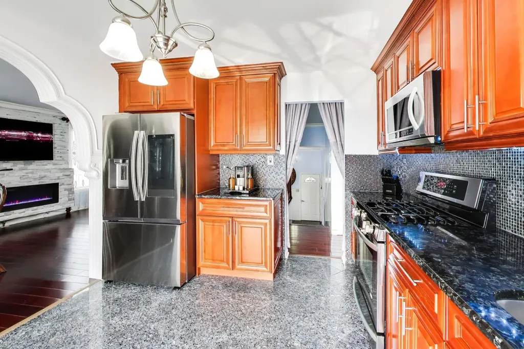 2215 Bradford Drive Wheaton IL 60189