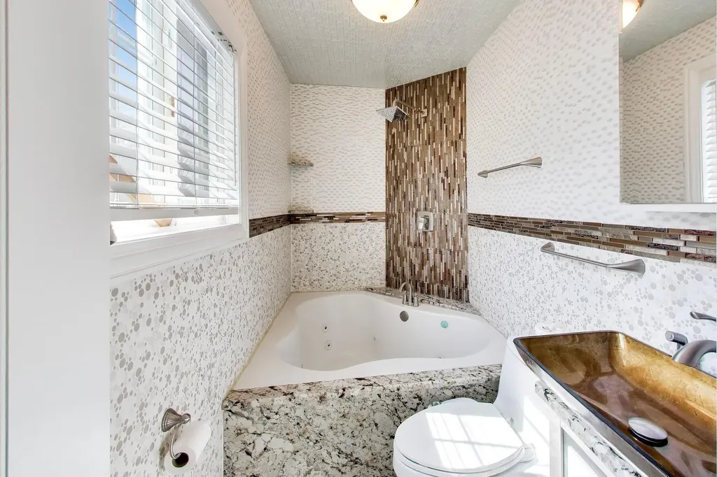 2215 Bradford Drive Wheaton IL 60189
