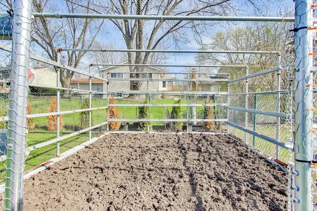 2215 Bradford Drive Wheaton IL 60189