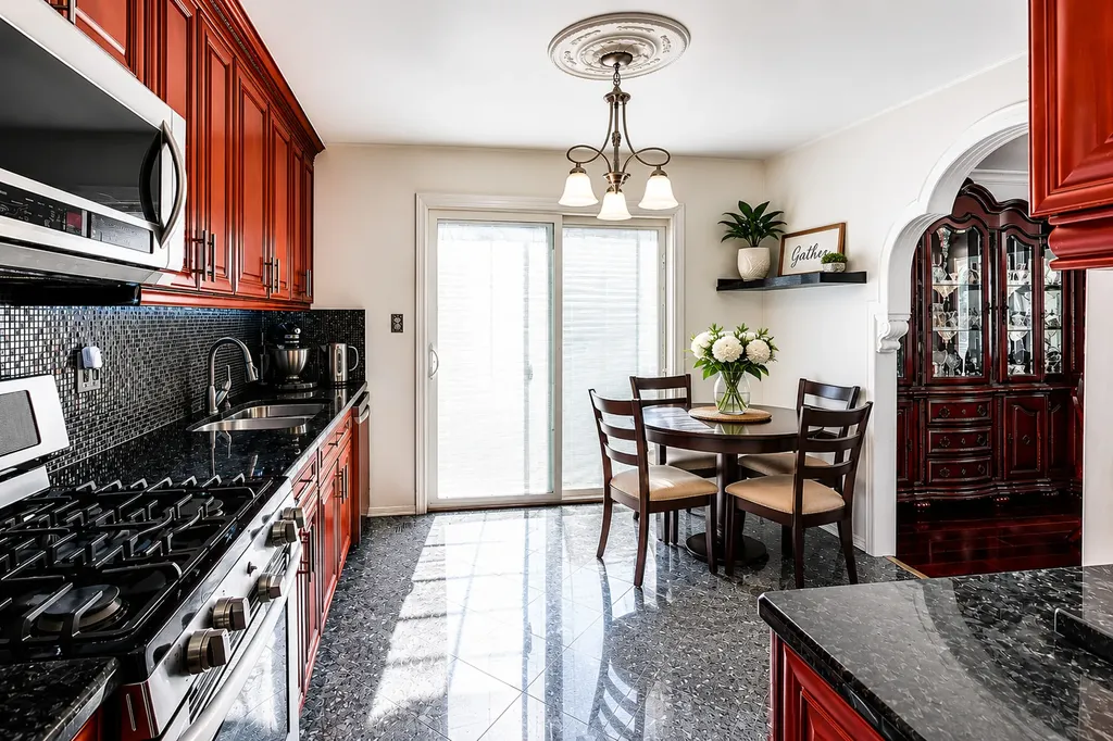 2215 Bradford Drive Wheaton IL 60189
