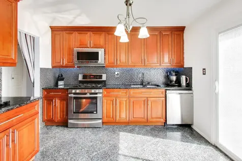 2215 Bradford Drive Wheaton IL 60189