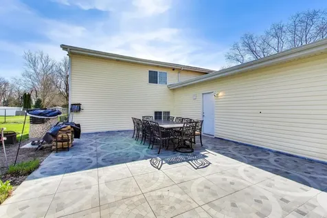 2215 Bradford Drive Wheaton IL 60189