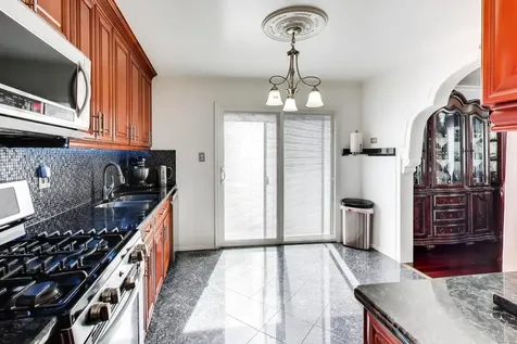 2215 Bradford Drive Wheaton IL 60189