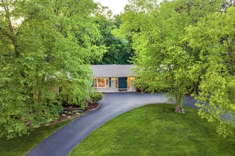 304 South Circle Drive Palatine IL 60067