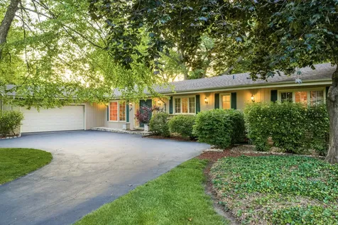 304 South Circle Drive Palatine IL 60067