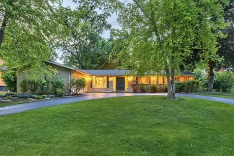 304 South Circle Drive Palatine IL 60067