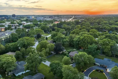 304 South Circle Drive Palatine IL 60067
