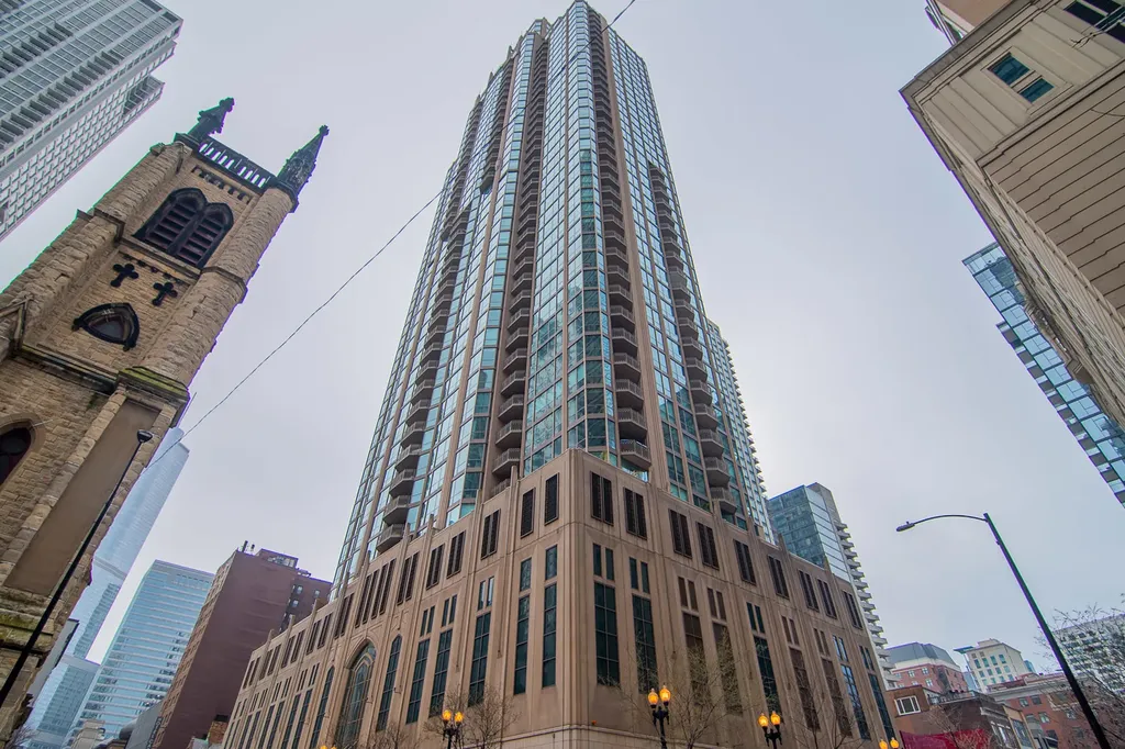 21 East Huron Street Chicago IL 60611