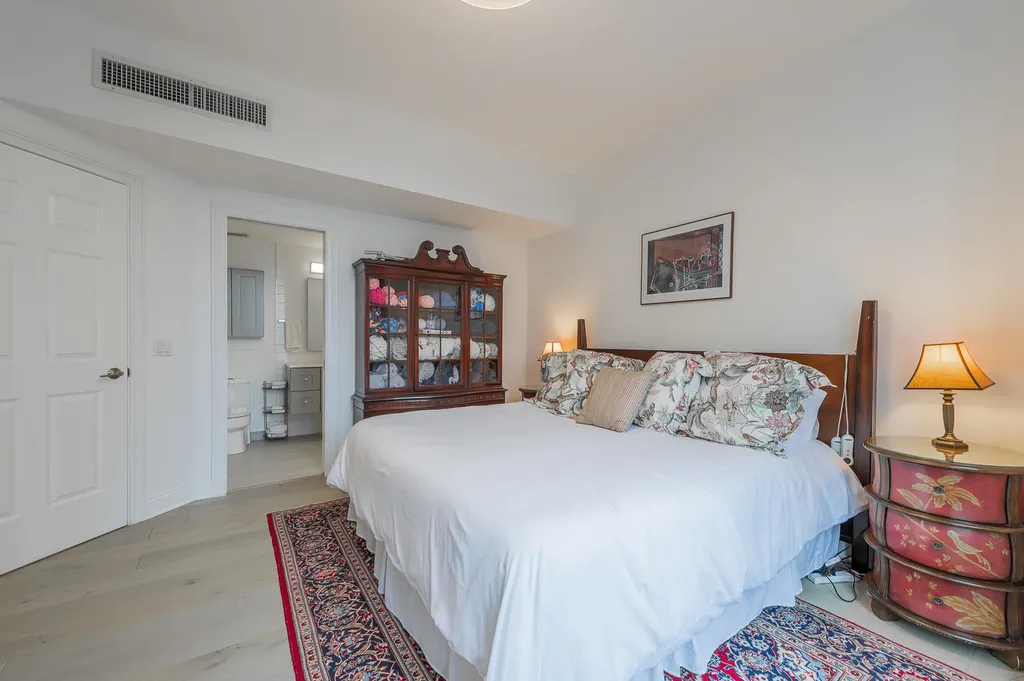 21 East Huron Street Chicago IL 60611
