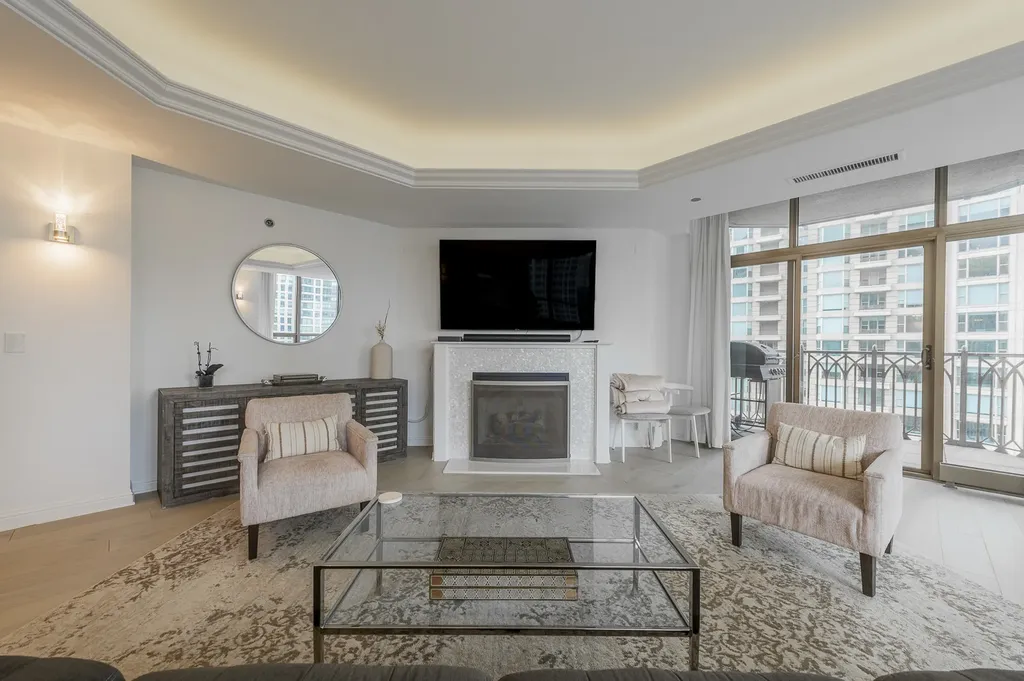 21 East Huron Street Chicago IL 60611