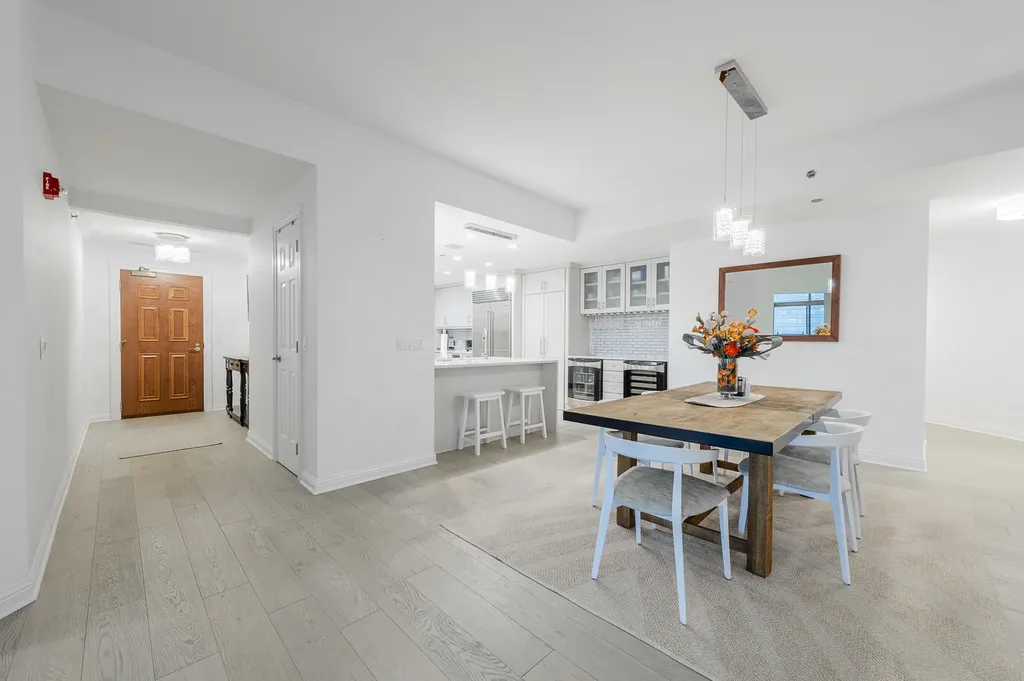 21 East Huron Street Chicago IL 60611