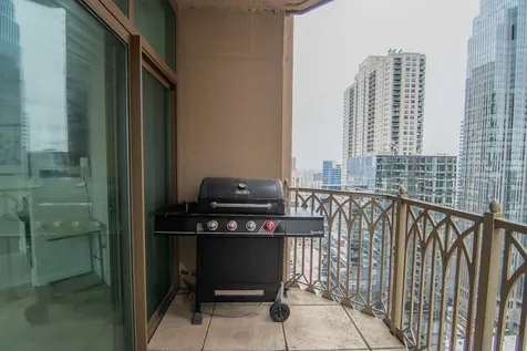 21 East Huron Street Chicago IL 60611