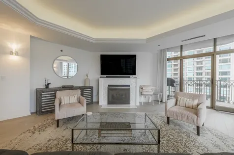 21 East Huron Street Chicago IL 60611