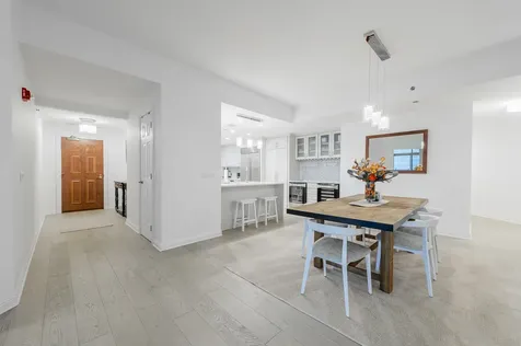21 East Huron Street Chicago IL 60611