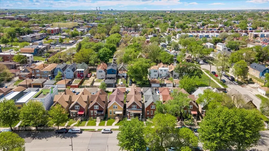 838 North Homan Avenue Chicago IL 60651